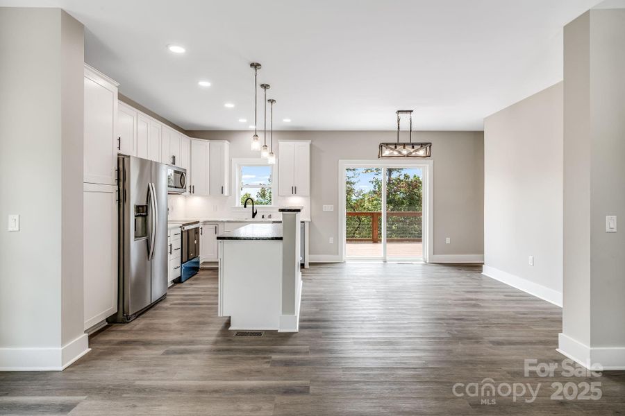 Spacious, unfurnished interior of a new home in , Asheville (Image 28).
