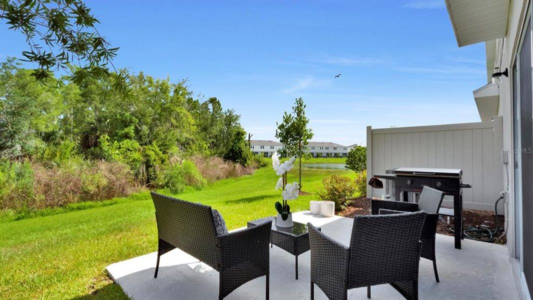 Exterior details and patio area of a home in , Kissimmee (Image 4).