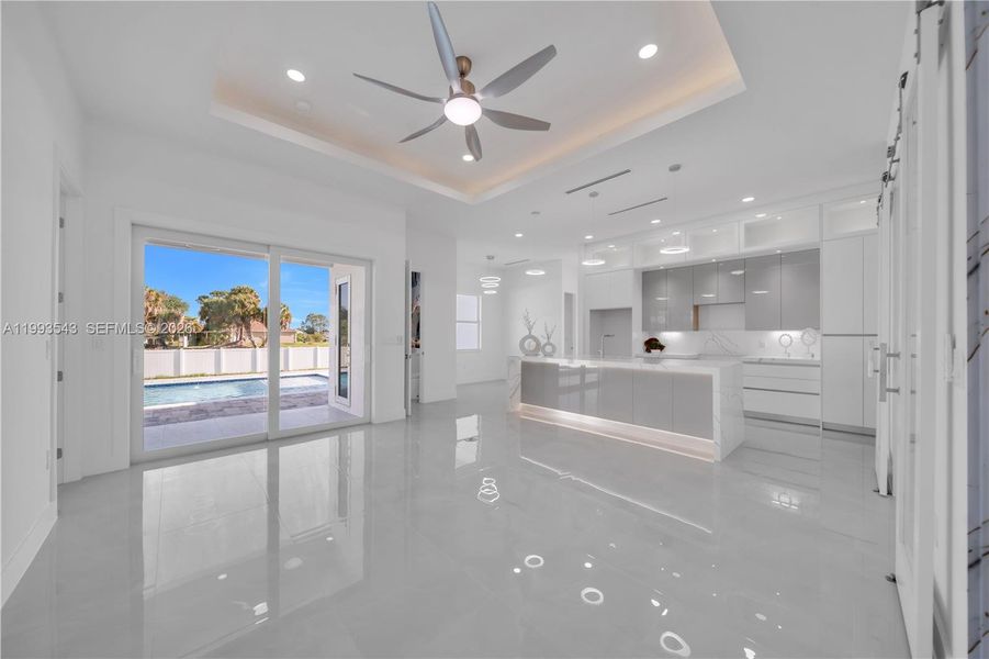 Spacious, unfurnished interior of a new home in , Lehigh Acres (Image 19).