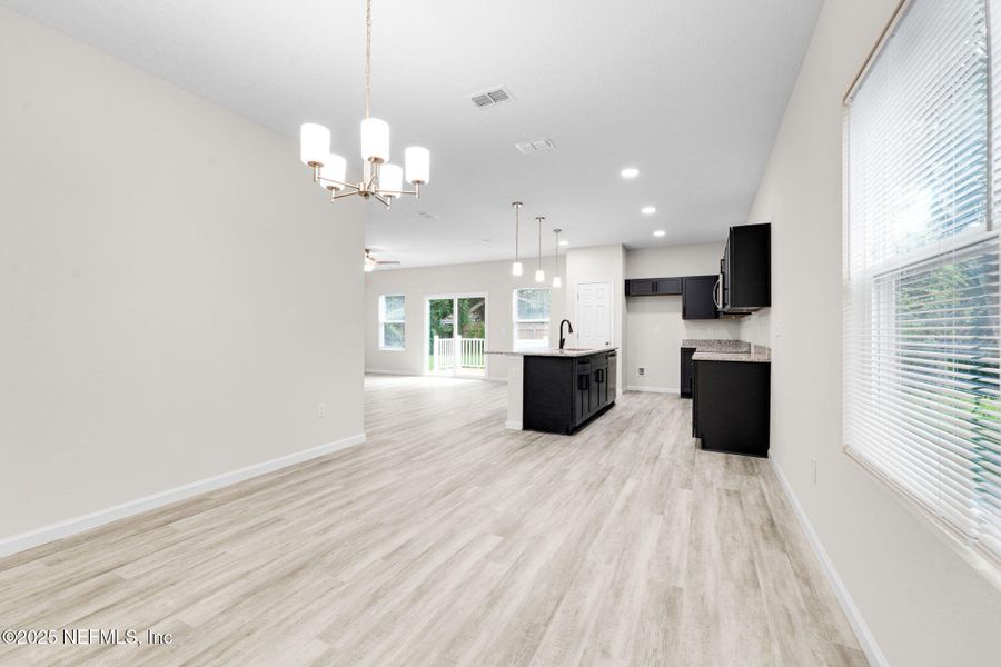 Spacious, unfurnished interior of a new home in , Jacksonville (Image 15).
