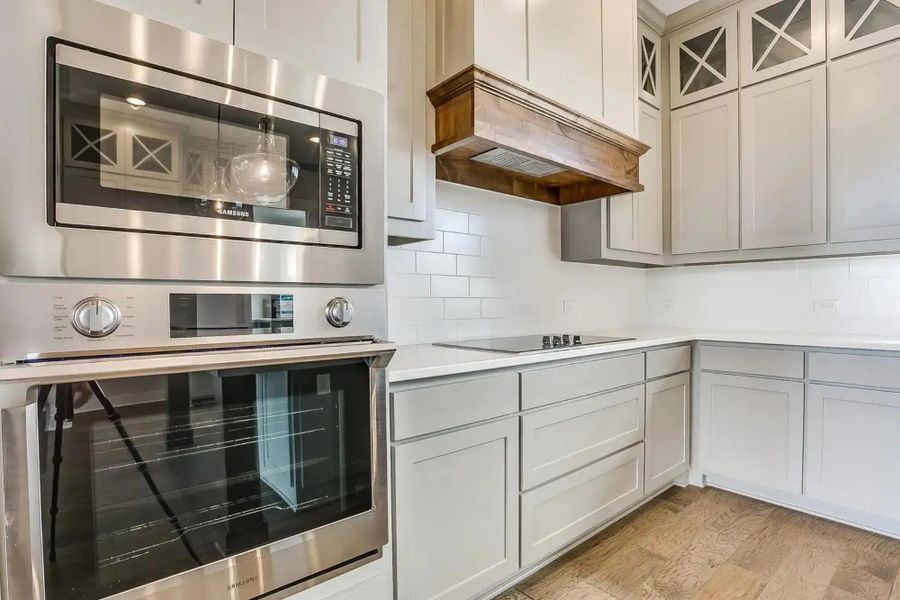 Representative furnished interior of a home built from the The Carter by Elmwood Custom Homes in Ranch at Stone Hill, Waxahachie (Image 16).
