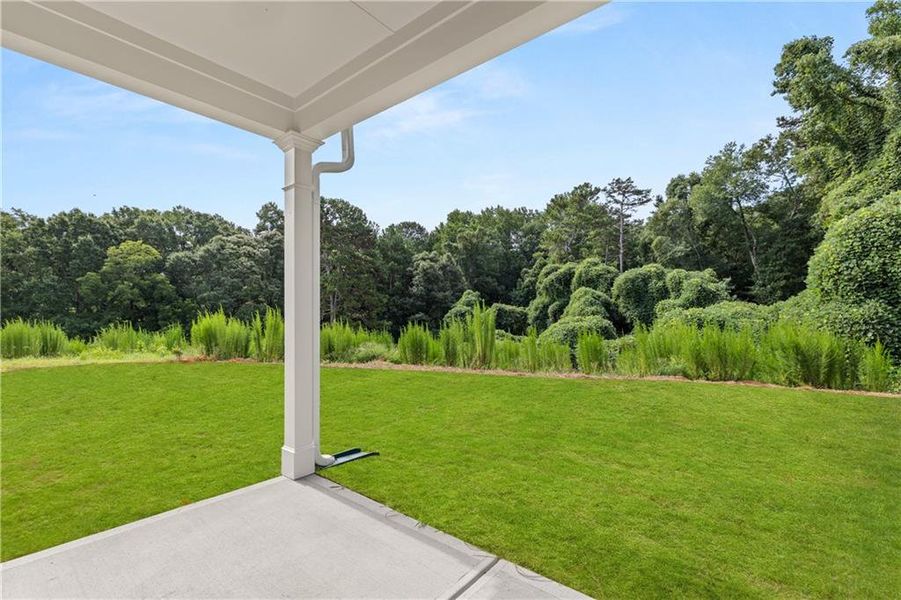 Exterior details and patio area of a home in Cedar Farms, Winder (Image 4).