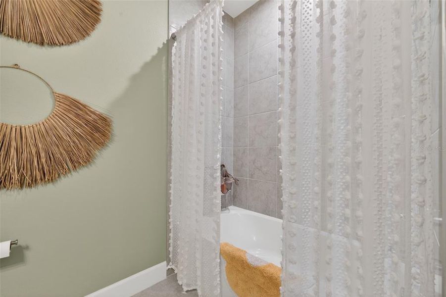 Close-up of interior finishes inside a home in , Daytona Beach (Image 20). Close-up of interior finishes inside a home in , Daytona Beach (Image 20).