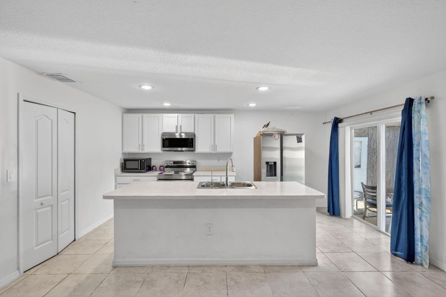 Furnished interior view inside a new home in , Fort Pierce (Image 27).