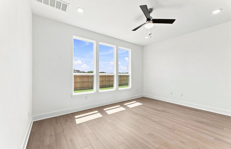 Spacious, unfurnished interior of a new home in Kuempel Estates, Pflugerville (Image 56).