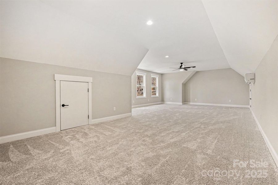 Spacious, unfurnished interior of a new home in , York (Image 20).
