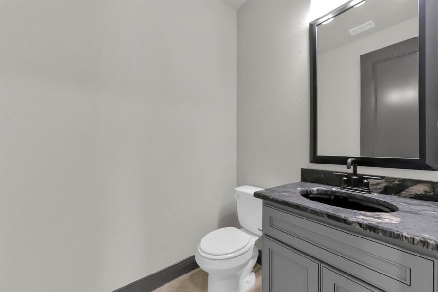 Furnished interior view inside a new home in Evergreen 55', Conroe (Image 17).