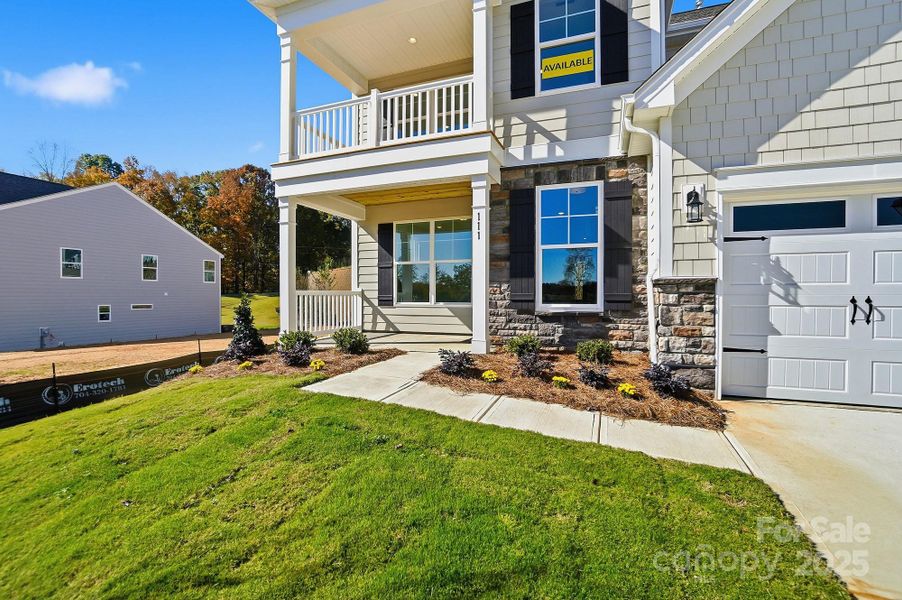 Exterior details and patio area of a home in Summerlin, Mooresville (Image 21).