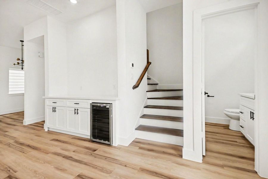 Spacious, unfurnished interior of a new home in , Houston (Image 16).