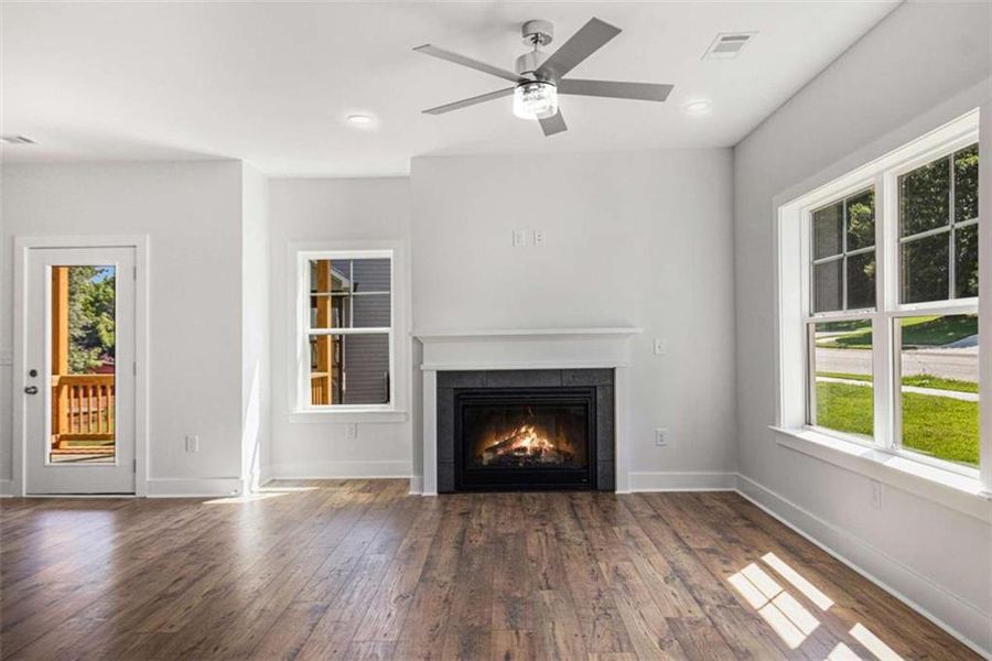 Spacious, unfurnished interior of a new home in , Carrollton (Image 28).