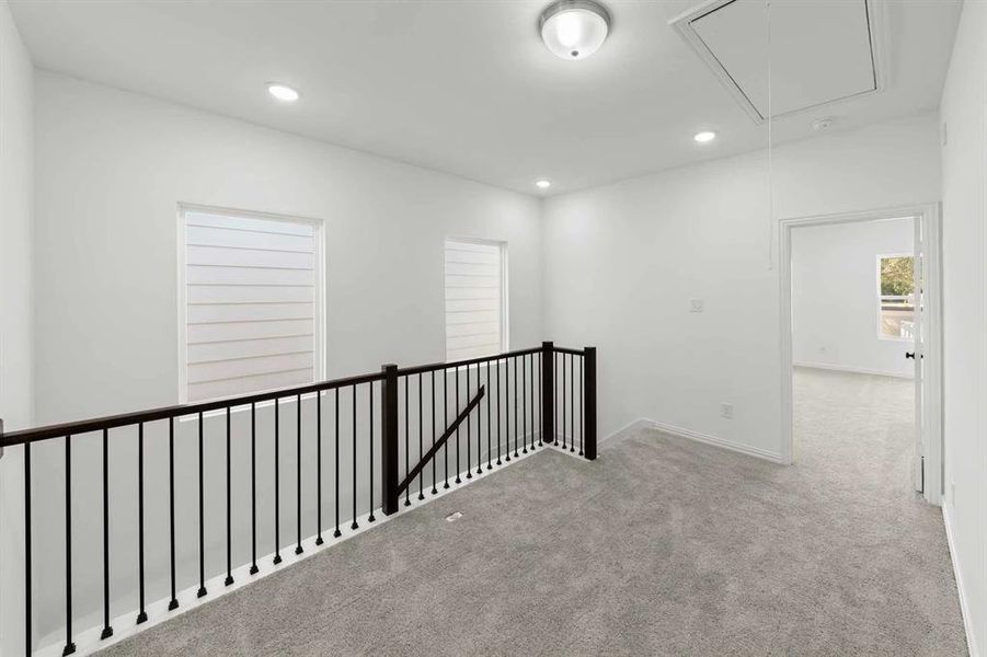 Spacious, unfurnished interior of a new home in Sereno Oaks at Buckner Terrace, Dallas (Image 20).