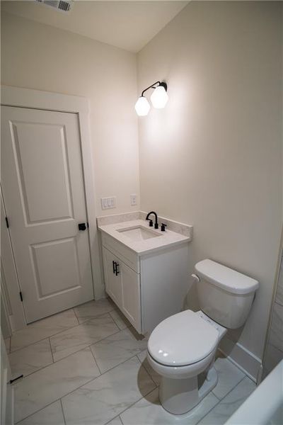 Furnished interior view inside a new home in , Clermont (Image 15).