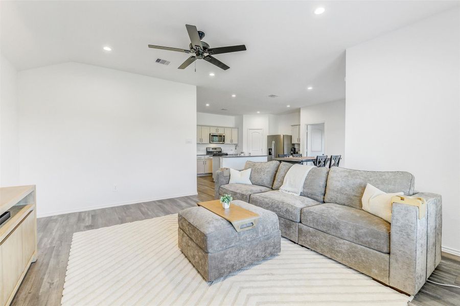 Furnished interior view inside a new home in Summerwood Trails, Willis (Image 11). Furnished interior view inside a new home in Summerwood Trails, Willis (Image 11).