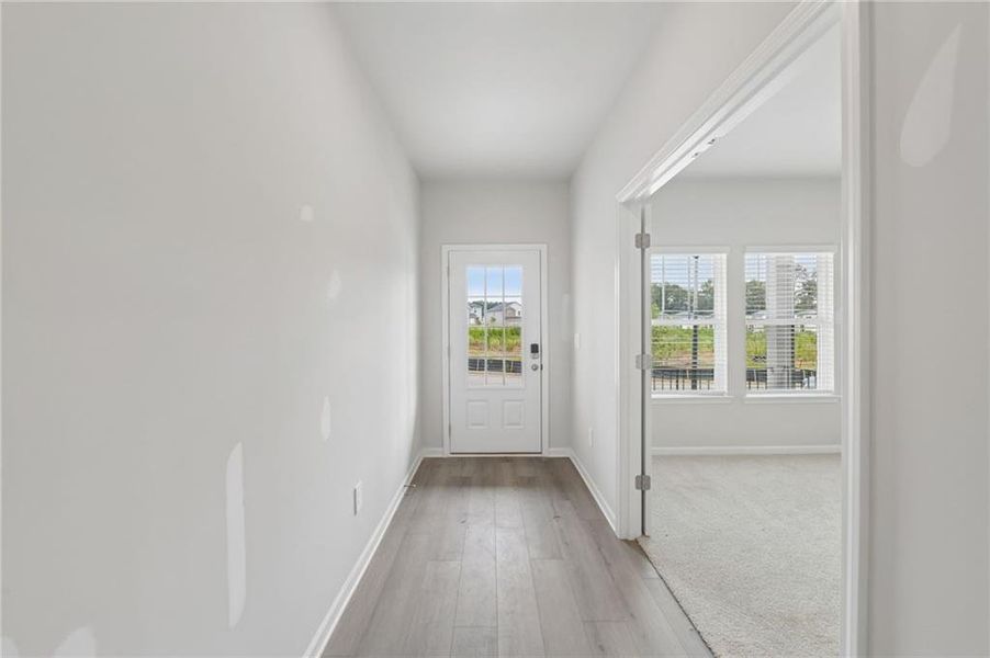 Spacious, unfurnished interior of a new home in Martin Springs - Estate Series, Lawrenceville (Image 40).
