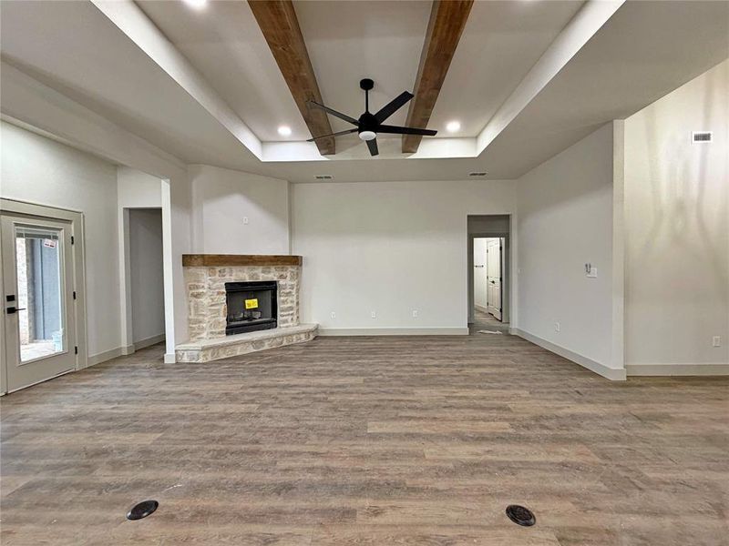 Spacious, unfurnished interior of a new home in , Abilene (Image 20).