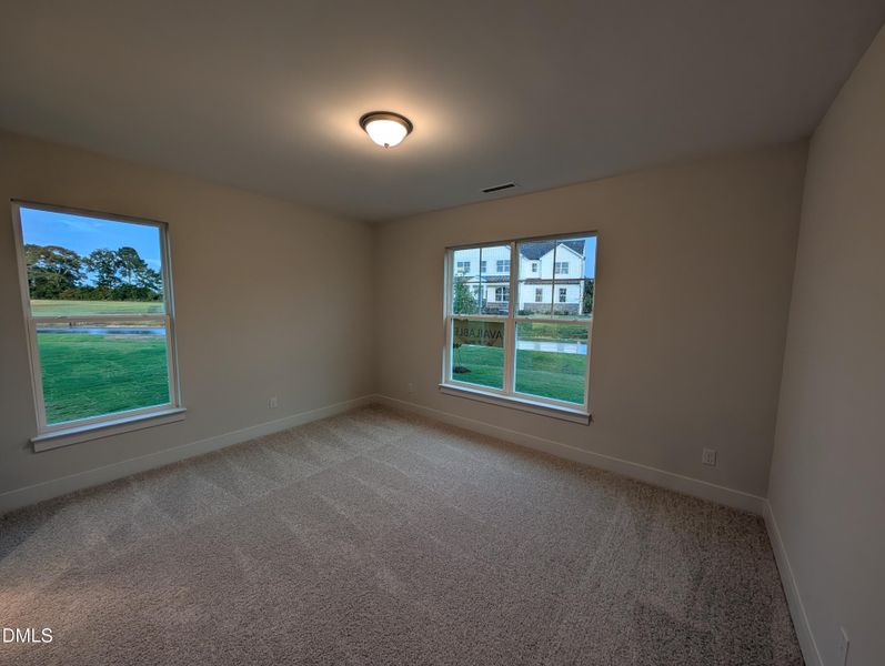 PXL_20250926_223552037 PXL_20250926_223552037