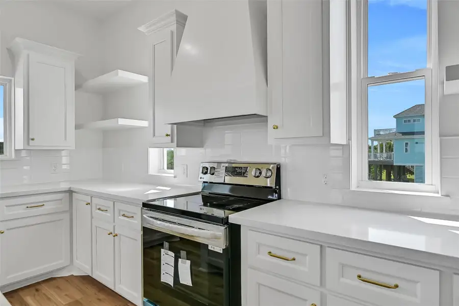 Furnished interior view inside a new home in , Galveston (Image 8).