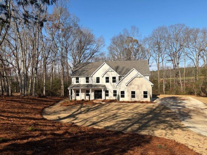 Image 9 of a home in Blackwelder Bluff.
