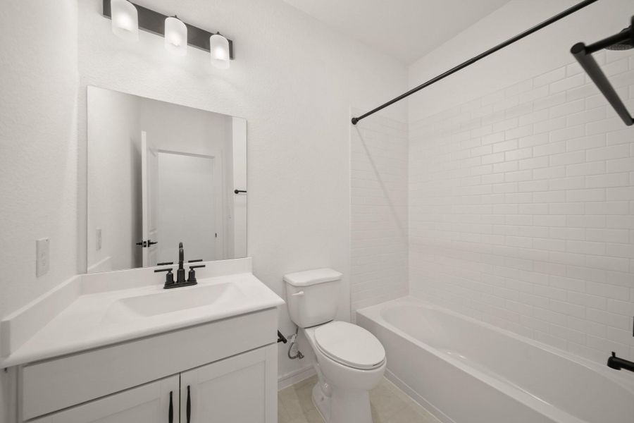 Hall bath (*Photo not of actual home and used for illustration purposes only.)