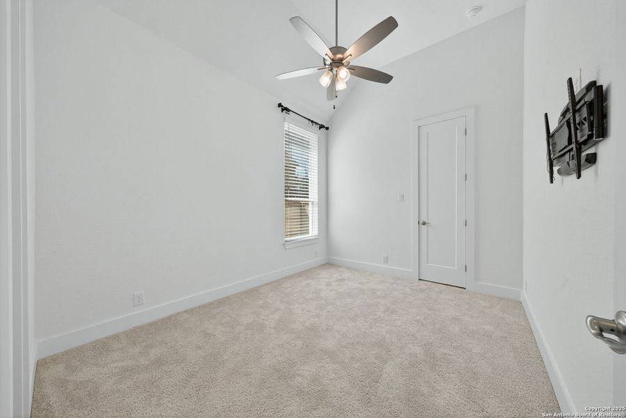 Spacious, unfurnished interior of a new home in Front Gate in Fair Oaks Ranch, Fair Oaks Ranch (Image 24). Spacious, unfurnished interior of a new home in Front Gate in Fair Oaks Ranch, Fair Oaks Ranch (Image 24).