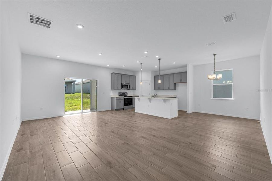 Spacious, unfurnished interior of a new home in Scenic Terrace, Lake Hamilton (Image 30). Spacious, unfurnished interior of a new home in Scenic Terrace, Lake Hamilton (Image 30).