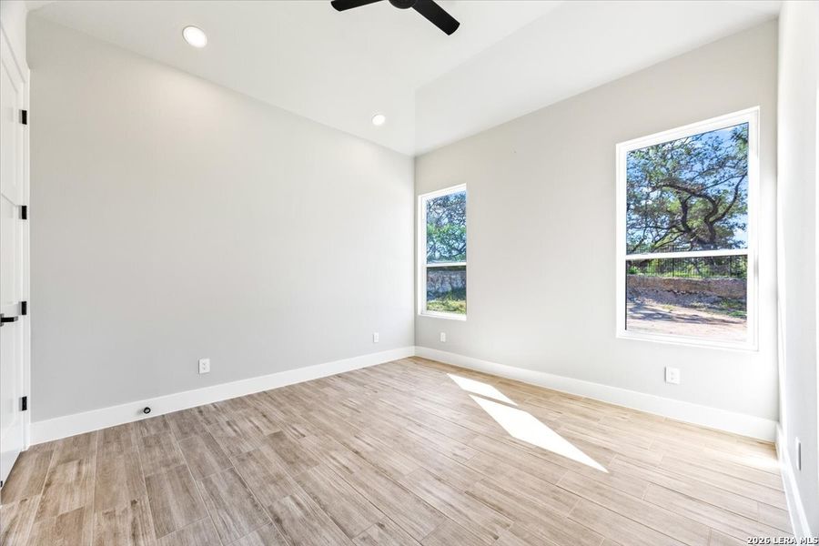 Spacious, unfurnished interior of a new home in , San Antonio (Image 23).