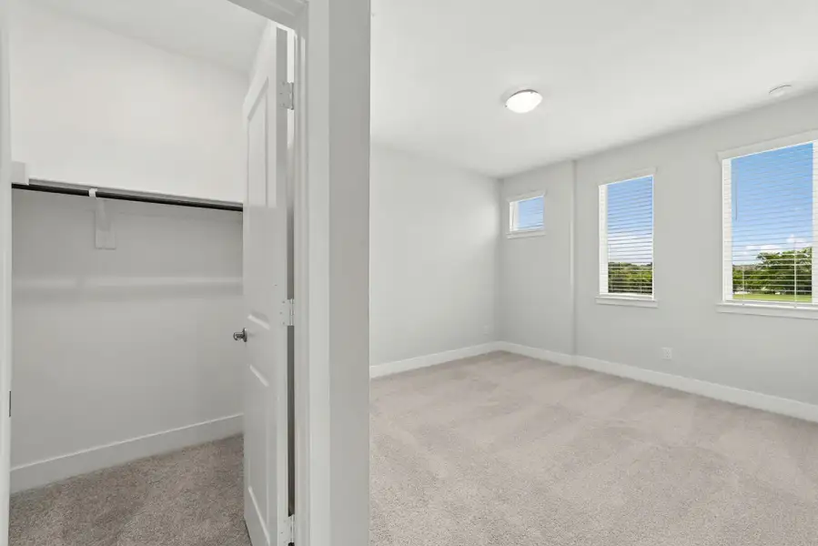Representative unfurnished interior of a home built from the Harwood by Landon Homes in Lexington Frisco, Frisco (Image 27).