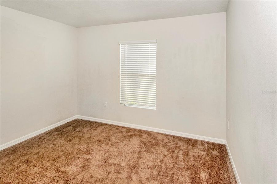 Spacious, unfurnished interior of a new home in Forest Lake, Davenport (Image 32).