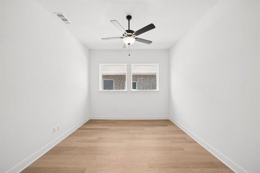Spacious, unfurnished interior of a new home in Pecan Square - Gardens, Northlake (Image 19).