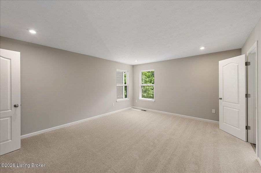Spacious, unfurnished interior of a new home in Bridle Run, Louisville (Image 25). Spacious, unfurnished interior of a new home in Bridle Run, Louisville (Image 25).