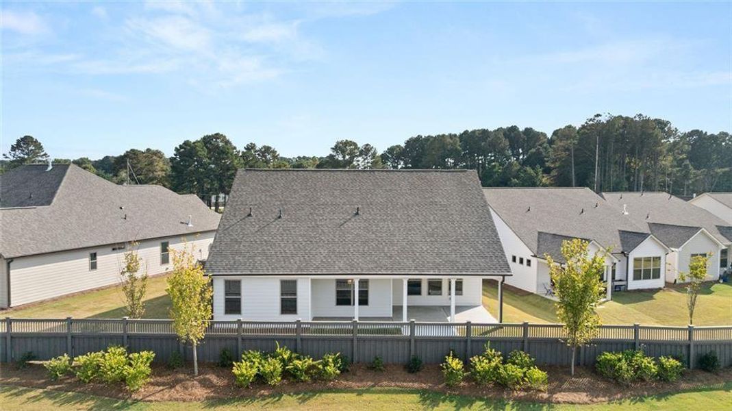 Exterior details and patio area of a home in Soleil Summit Chase, Snellville (Image 31).