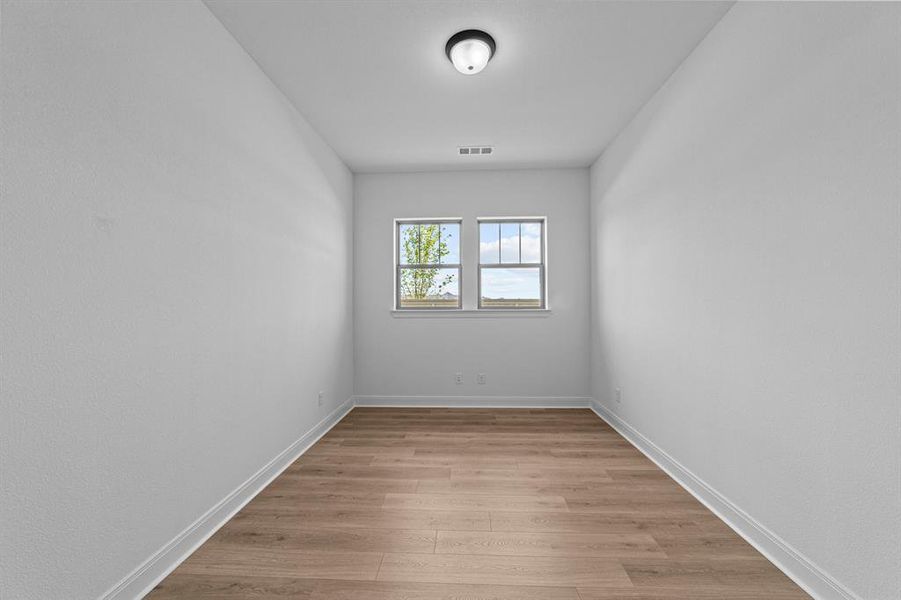 Spacious, unfurnished interior of a new home in Treeline, Justin (Image 15).