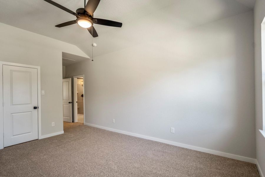 Spacious, unfurnished interior of a new home in Artavia 70′ Lots, Conroe (Image 46).