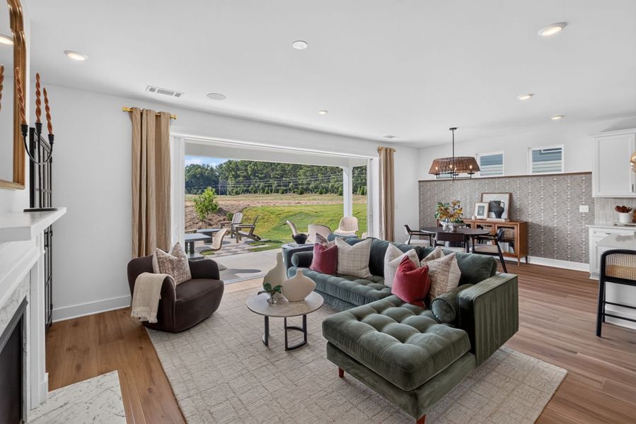 Representative furnished interior of a home built from the Wynfield by Pulte Homes in Everhour, Newnan (Image 11).