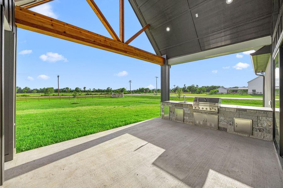 Exterior details and patio area of a home in , Bellville (Image 4).