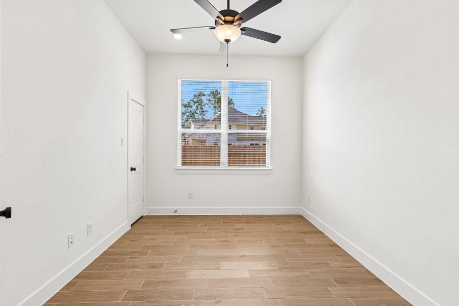 Spacious, unfurnished interior of a new home in Evergreen 40s, Conroe (Image 25). Spacious, unfurnished interior of a new home in Evergreen 40s, Conroe (Image 25).