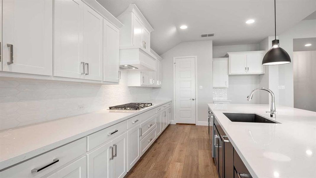 Furnished interior view inside a new home in Myrtle Creek 71', Waxahachie (Image 6). Furnished interior view inside a new home in Myrtle Creek 71', Waxahachie (Image 6).
