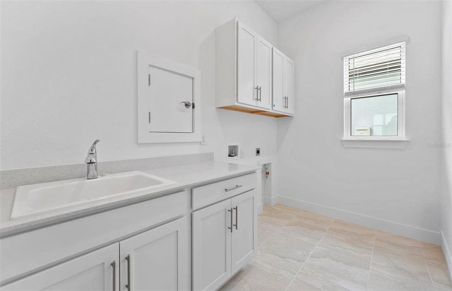 Furnished interior view inside a new home in Del Webb Sunchase, Parrish (Image 12).