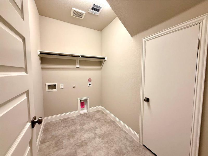 Spacious, unfurnished interior of a new home in , Godley (Image 32). Spacious, unfurnished interior of a new home in , Godley (Image 32).