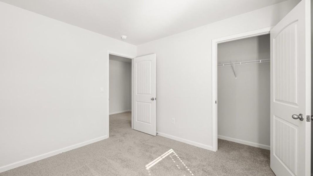 Spacious, unfurnished interior of a new home in Braselton Village, Braselton (Image 23).