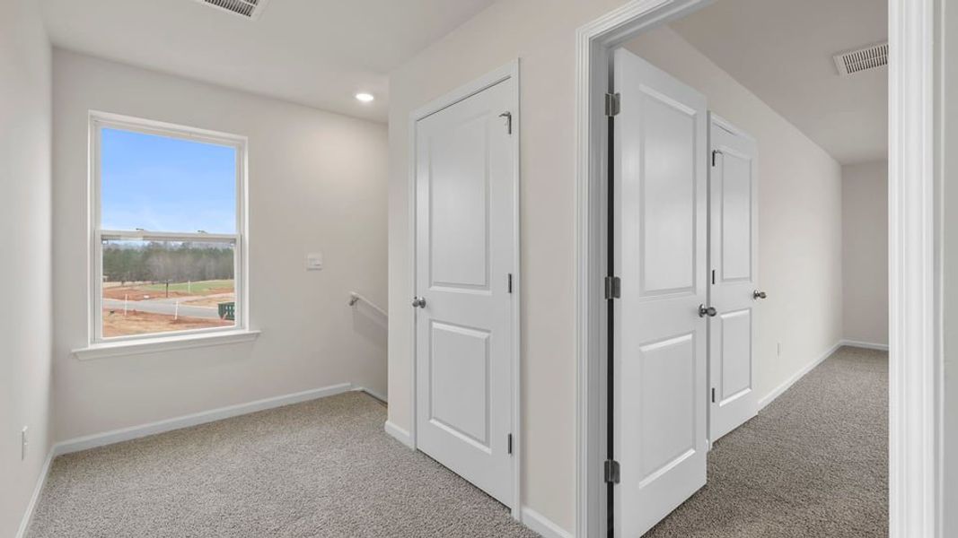 Spacious, unfurnished interior of a new home in Durbin Meadows, Fountain Inn (Image 20). Spacious, unfurnished interior of a new home in Durbin Meadows, Fountain Inn (Image 20).