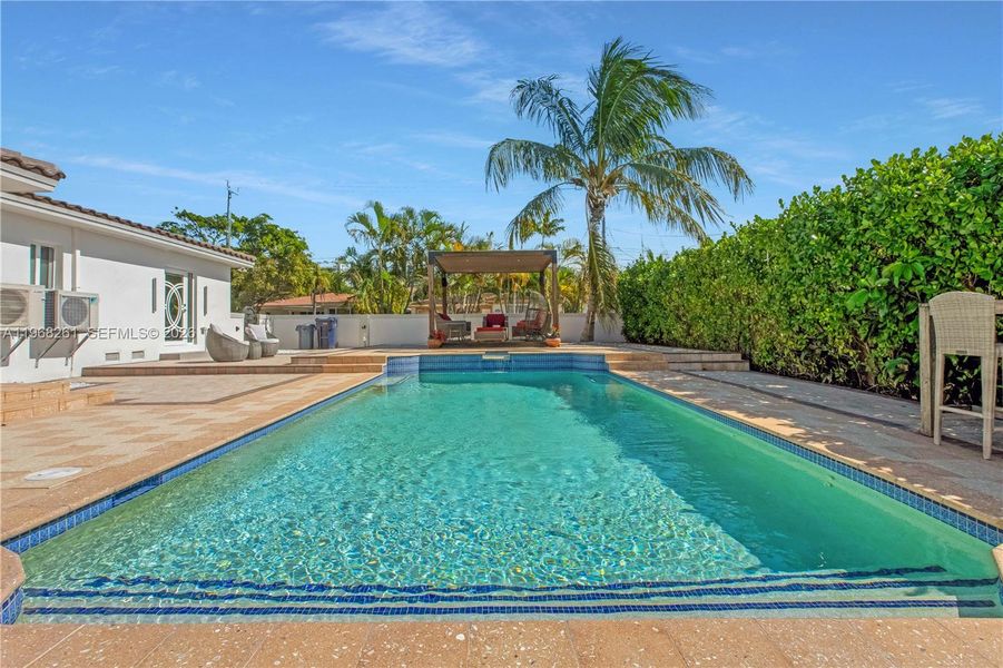 Exterior details and patio area of a home in , Surfside (Image 26).