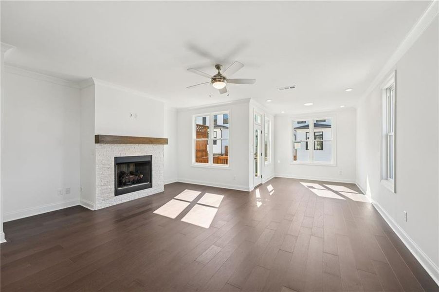 Spacious, unfurnished interior of a new home in Palisades Townhomes, Cumming (Image 29).