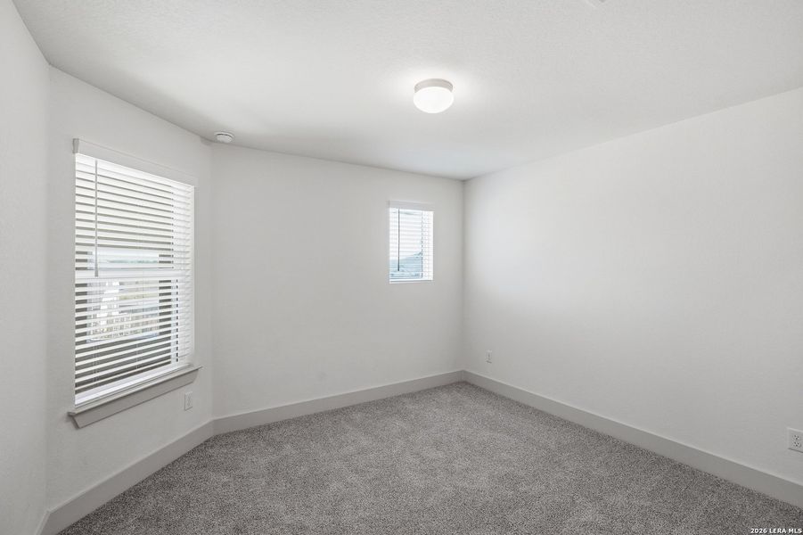 Spacious, unfurnished interior of a new home in Buffalo Crossing, Cibolo (Image 28).