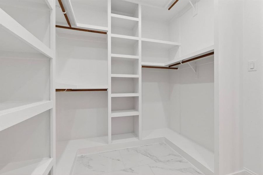 Spacious, unfurnished interior of a new home in , Tool (Image 37).