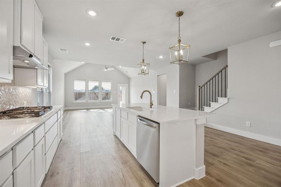 Furnished interior view inside a new home in Dove Hollow, Waxahachie (Image 7). Furnished interior view inside a new home in Dove Hollow, Waxahachie (Image 7).
