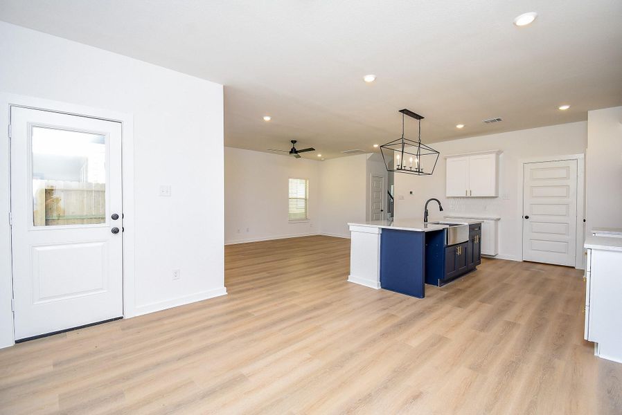 Spacious, unfurnished interior of a new home in Glendale Lakes, Arcola (Image 16).