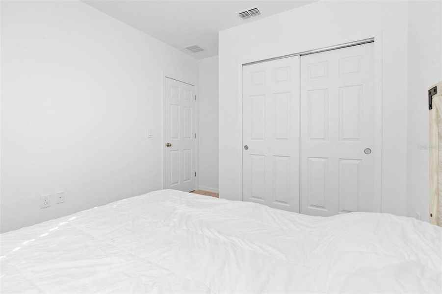 Spacious, unfurnished interior of a new home in Deer Run at Crosswinds, Davenport (Image 23).