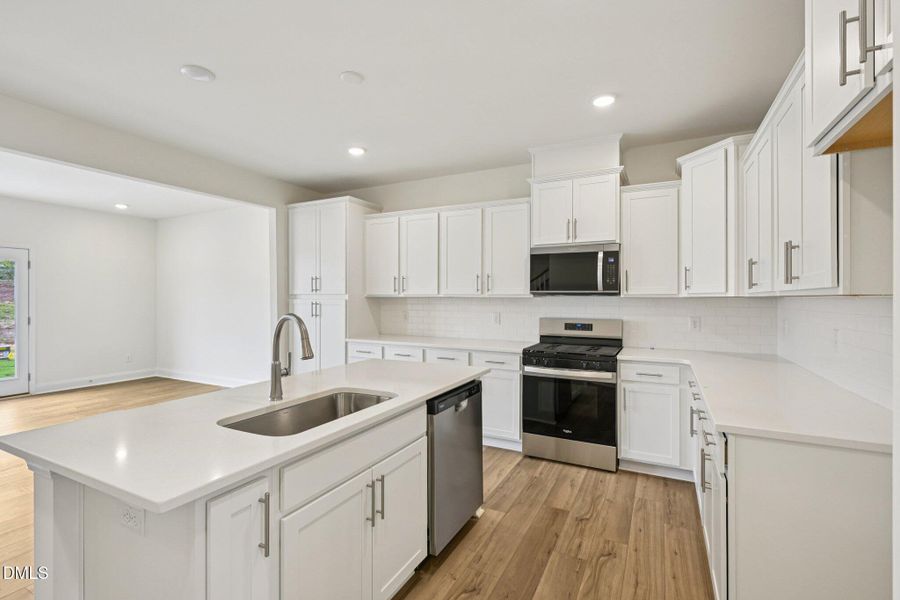 9-web-or-mls-Kensley Grv Ln-S1207-009