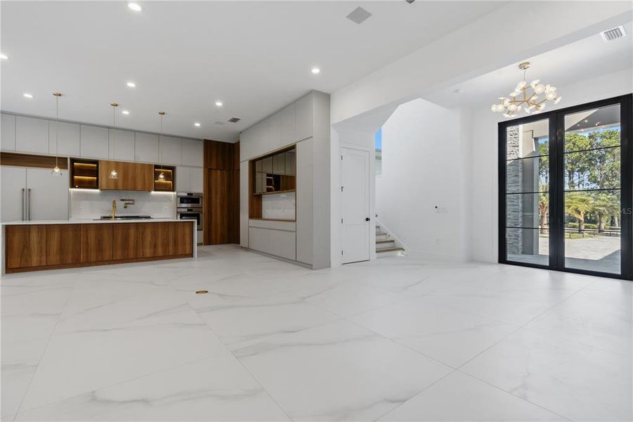 Furnished interior view inside a new home in , Montverde (Image 77).